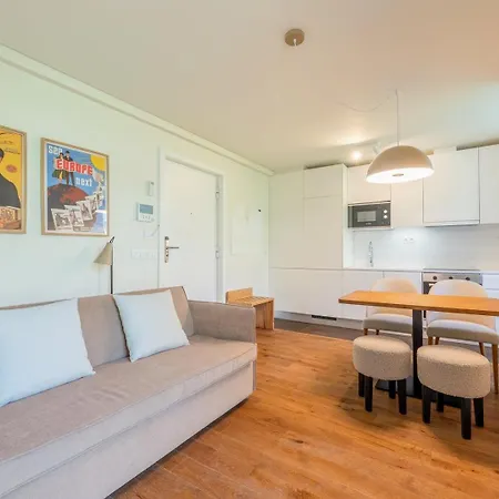 Guestready - Elias Garcia * Lisboa